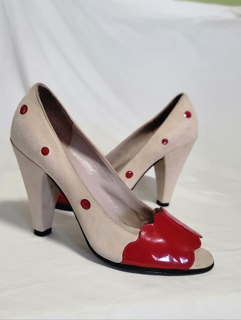 Marc by Marc Jacobs Beige Suede Heels with Red Polka Dots